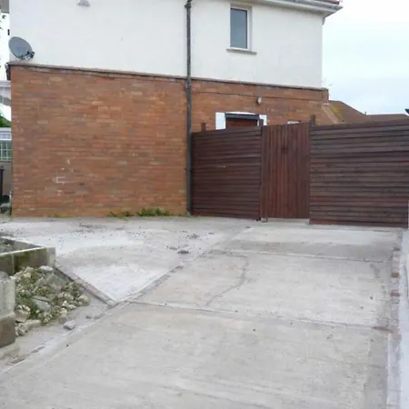 Home Away From Home Bristol Exterior photo